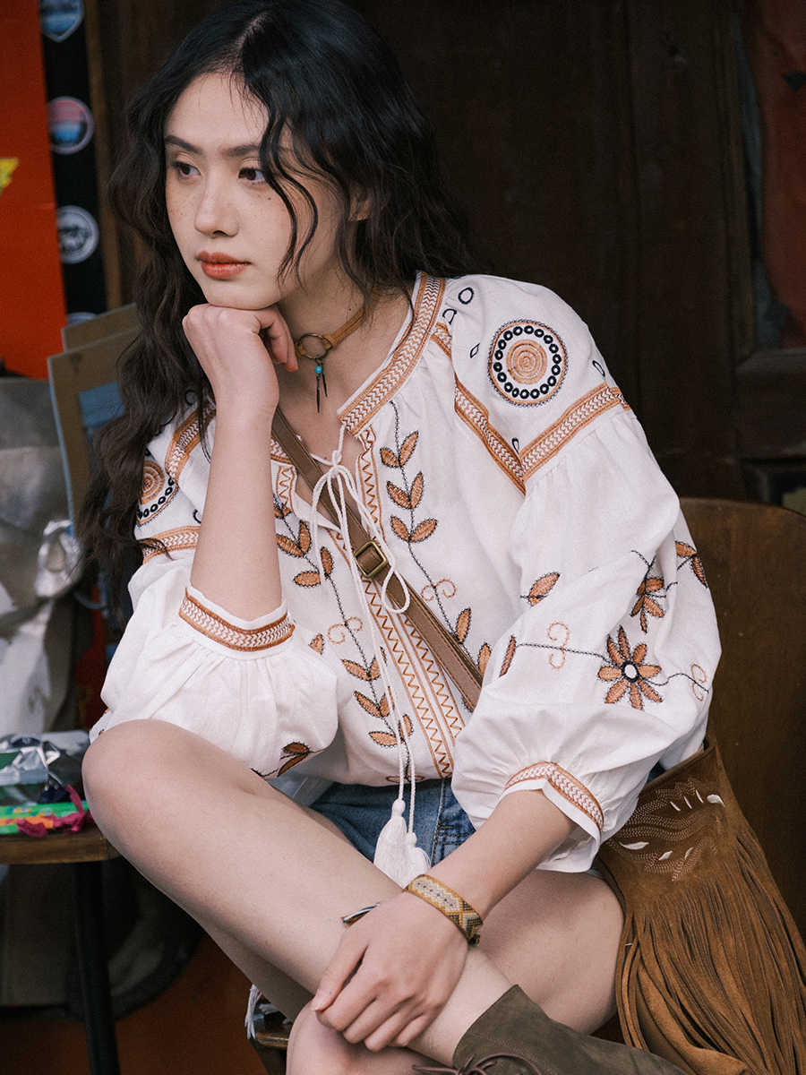 Vintage V Neck Long Sleeve Flower Pattern Linen Blouse