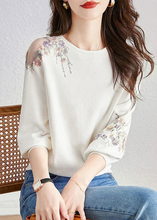 French White O-Neck Embroideried Versatile Knit Top Fall