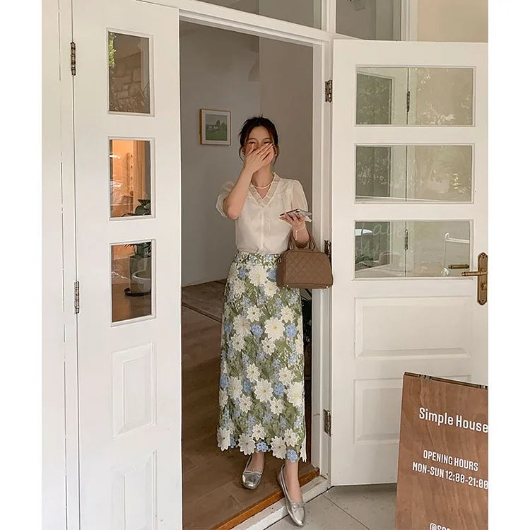 Elegant Green Floral Embroidery Straight Skirt