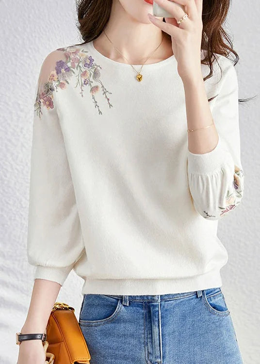 French White O-Neck Embroideried Versatile Knit Top Fall