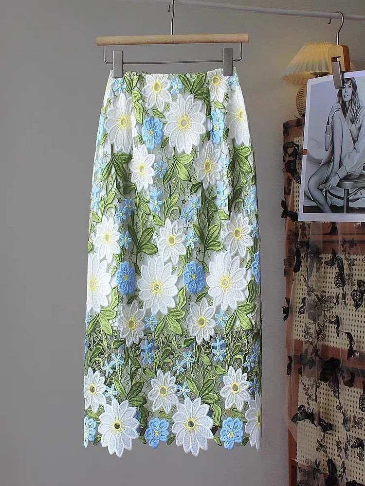 Elegant Green Floral Embroidery Straight Skirt