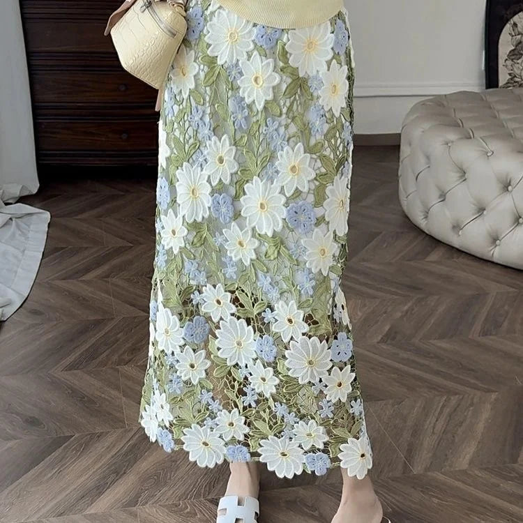 Elegant Green Floral Embroidery Straight Skirt