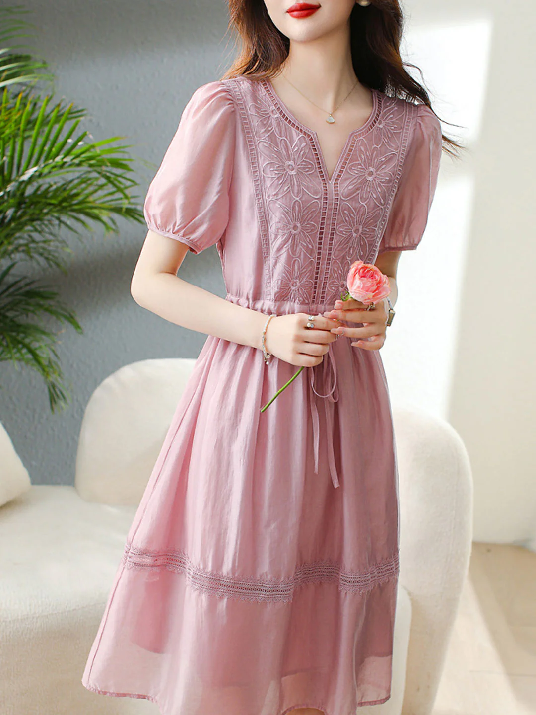 Elegant V-Neck Embroidered Patchwork Short Sleeve Dress