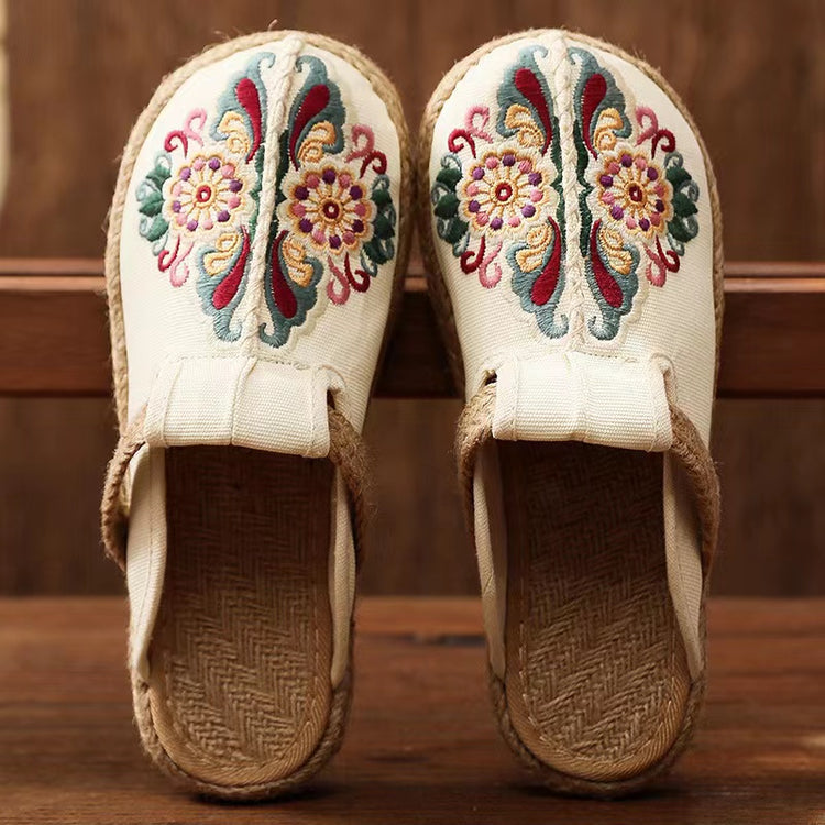 China Linen Embroidery Floral Shoes Flats