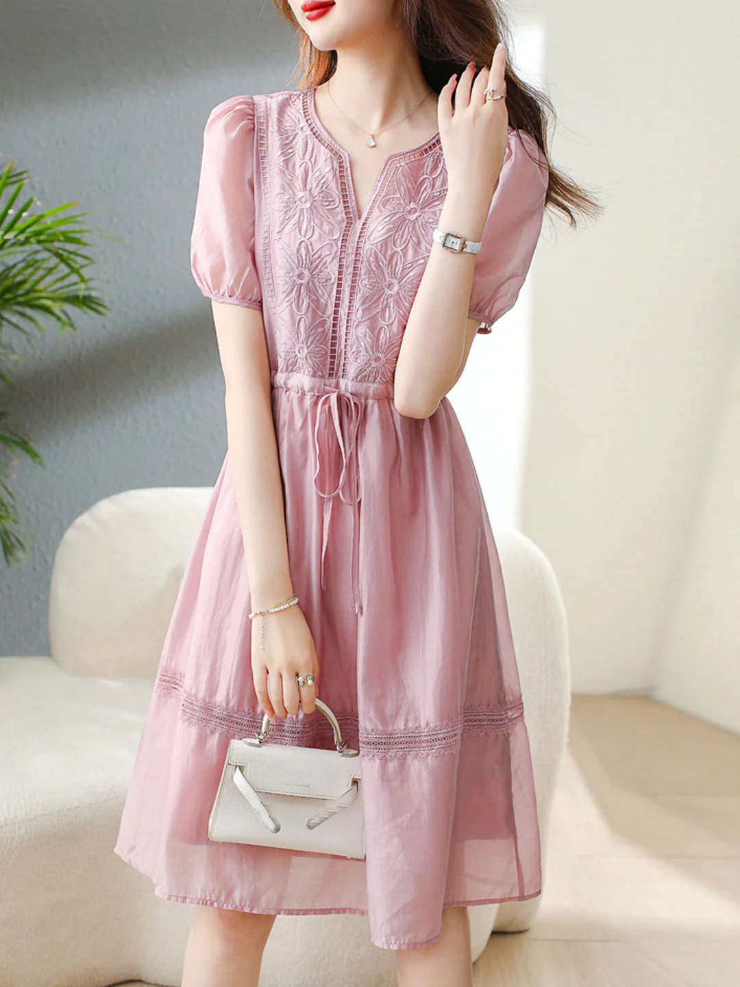 Elegant V-Neck Embroidered Patchwork Short Sleeve Dress