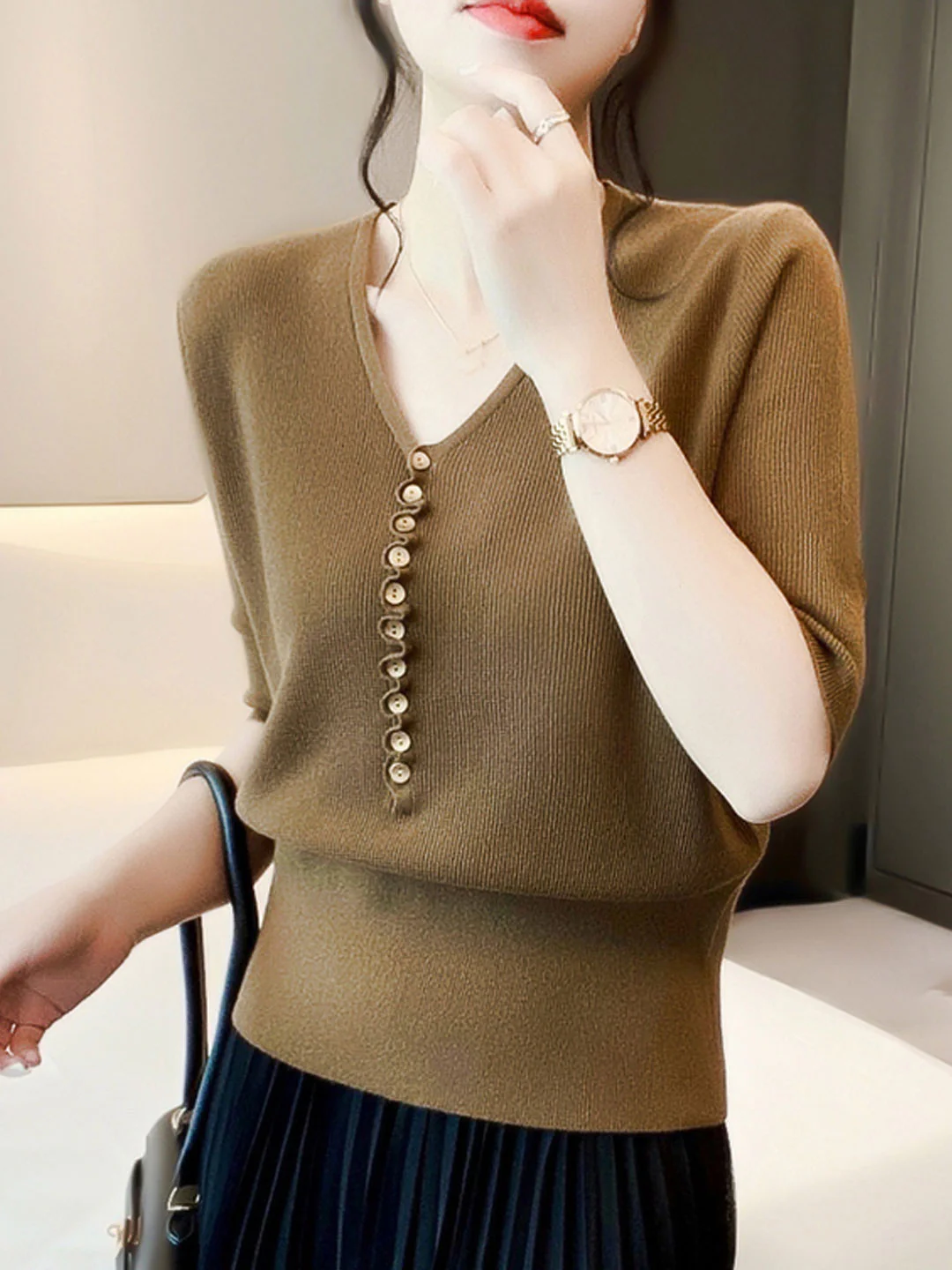 V-Neck Buttoned Knit Short Sleeve Top