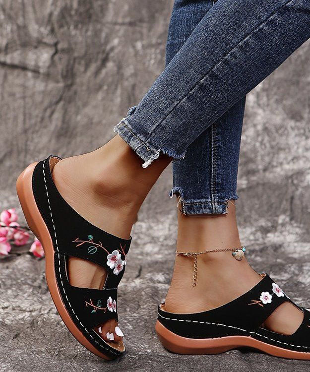 Bohemian Red Embroideried Faux Leather Splicing Wedge Slide Sandals