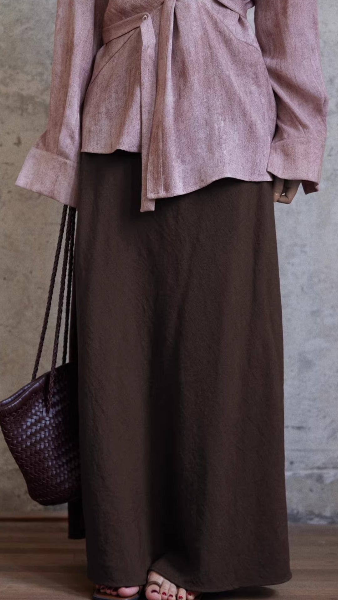 Plus Size Dark Brown High Waist Asymmetric Seam Flowy Maxi Skirt