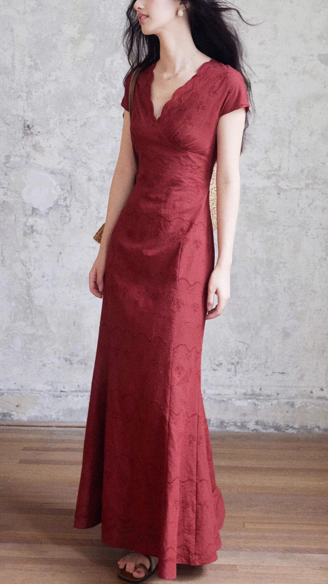 Elegant Burgundy V-Neck Scallop Edge Short Sleeve Midi Dress