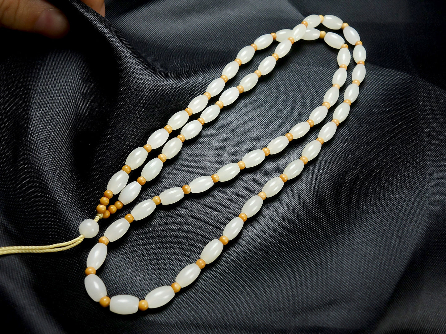Natural Hetian Jade Grain Pendant Necklace
