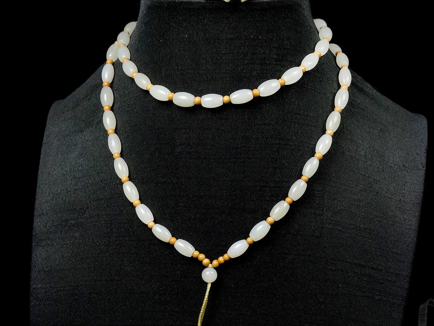 Natural Hetian Jade Grain Pendant Necklace