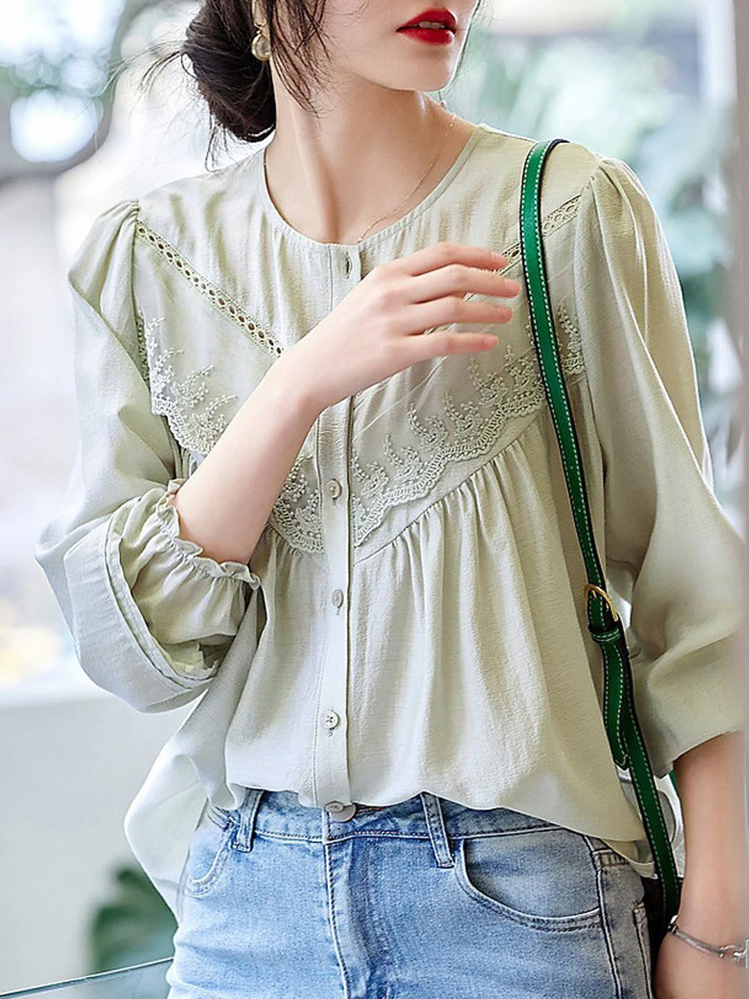 Elegant Cutout Short Sleeve Lace Blouse