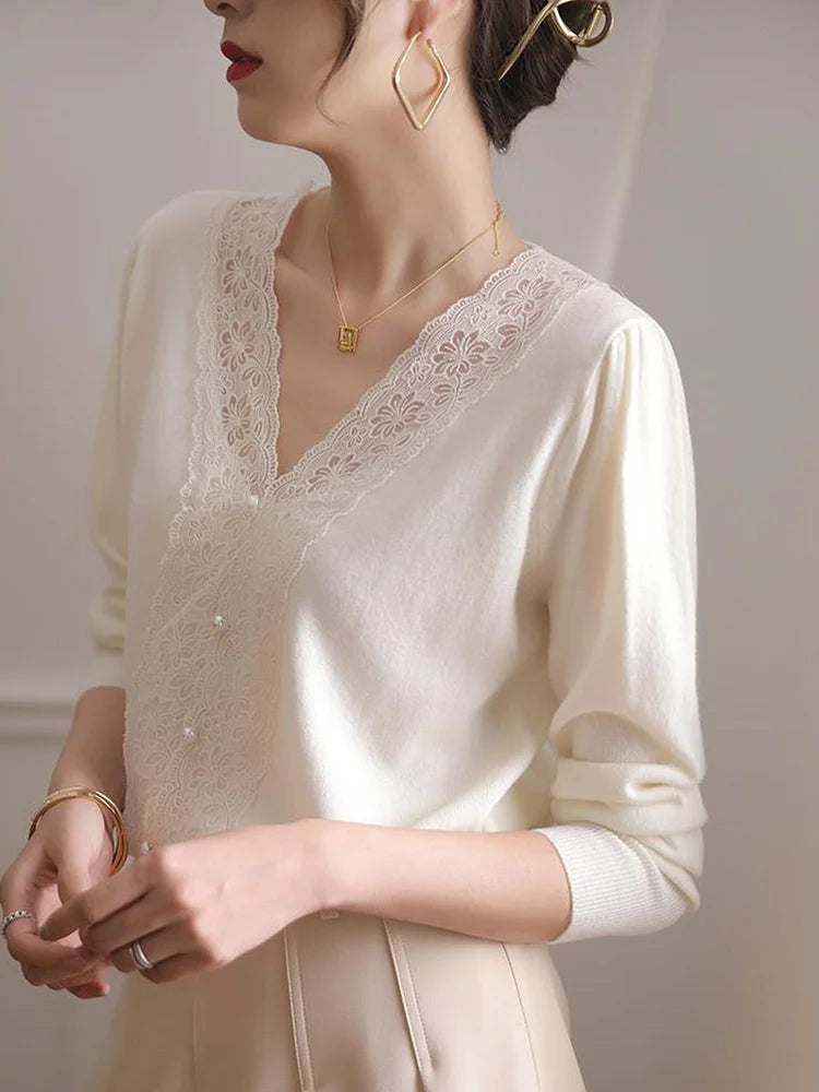 Elaine French Style V-Neck Lace Stitching Knitted Sweater