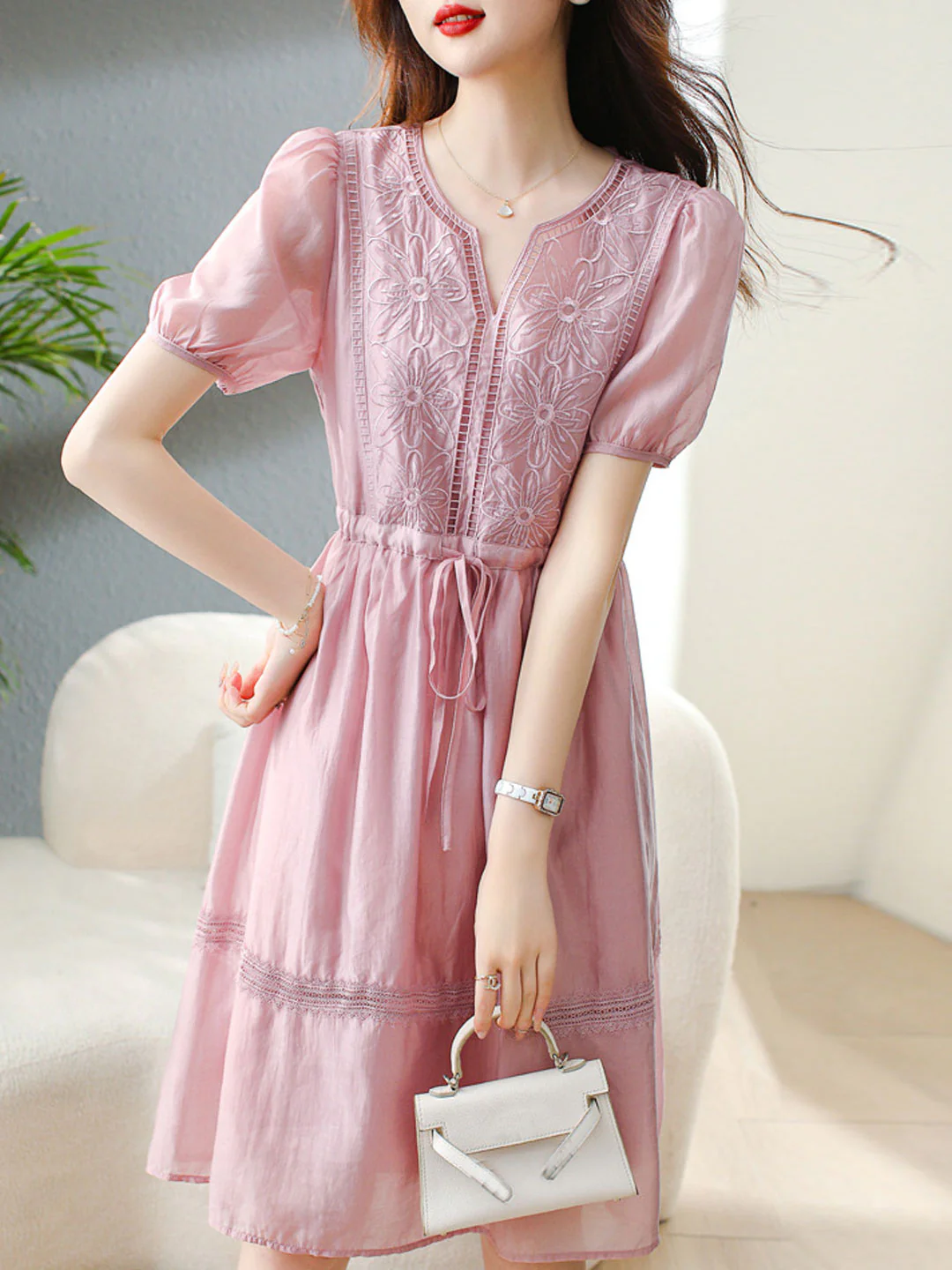 Elegant V-Neck Embroidered Patchwork Short Sleeve Dress