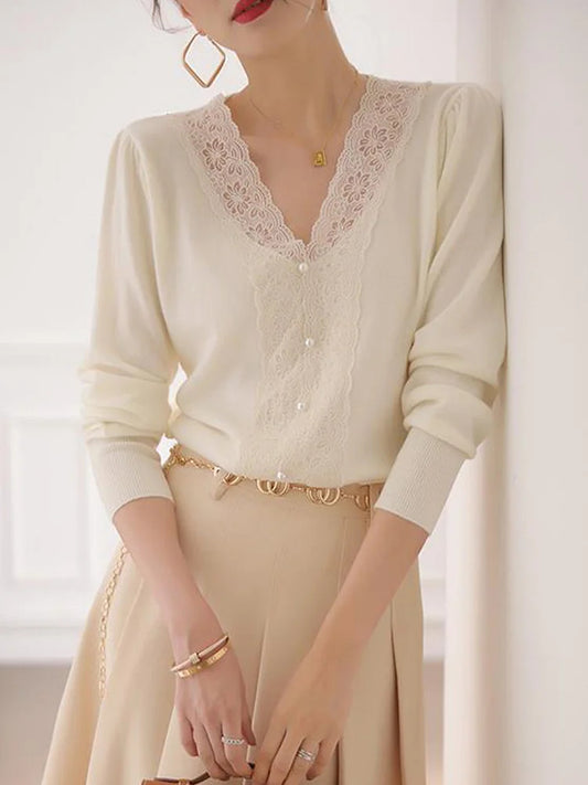 Elaine French Style V-Neck Lace Stitching Knitted Sweater